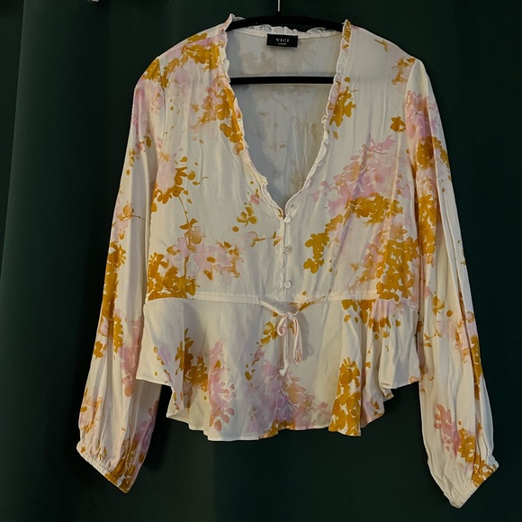VICI Tenly Adjustable Floral Top - Picture 2 of 2